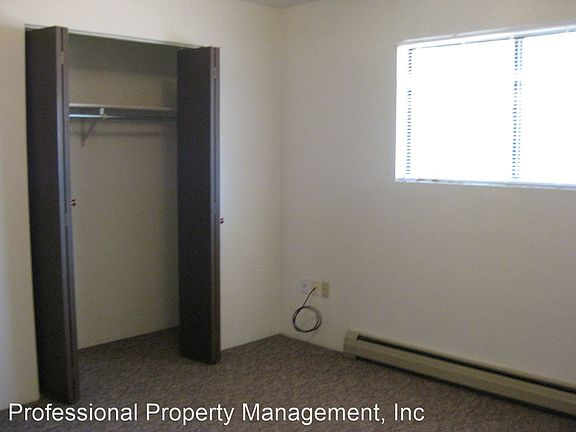 4th image of 2922 S Ave W #9241666