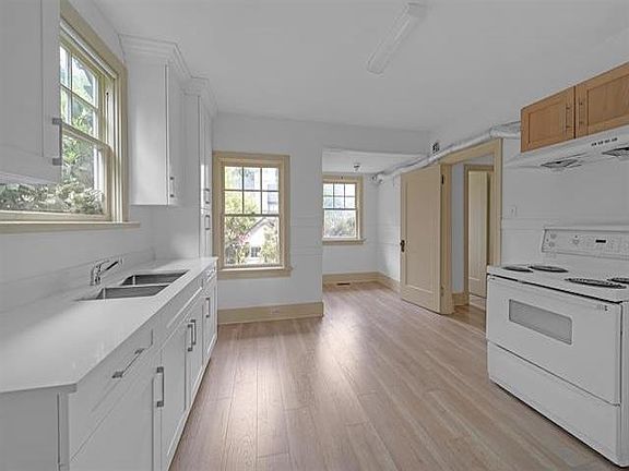 5th image of 5030 Blenheim St