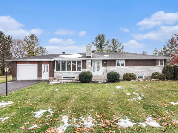 24 Champagne St W #B, North Stormont, ON K0A 1R0