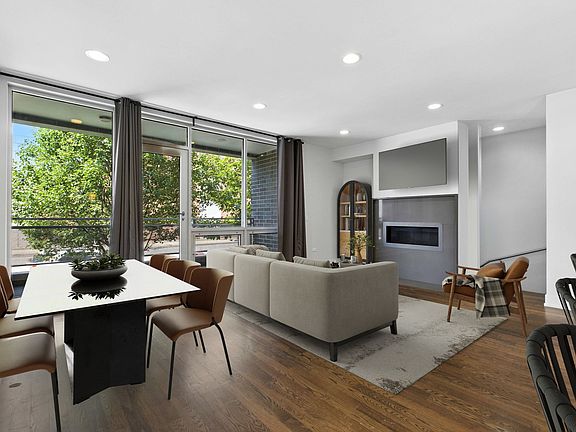 4th image of 2353 N Seeley Ave #1