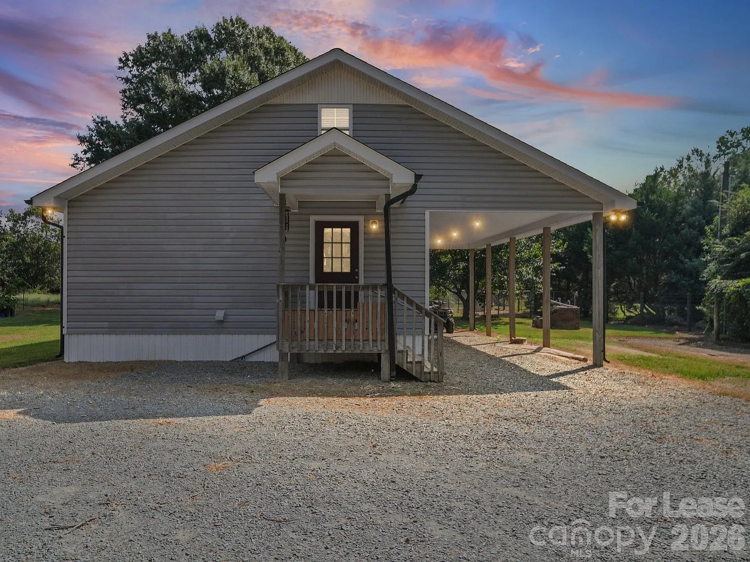 2 bed, 1.0 bath, 768 sqft, $1,500 — Photo 1