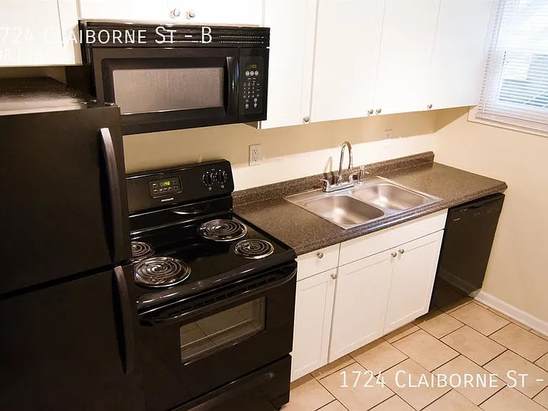 1724 Claiborne St #B — Photo 8