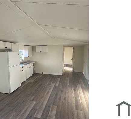 3rd image of 10704 Toby Ln #10