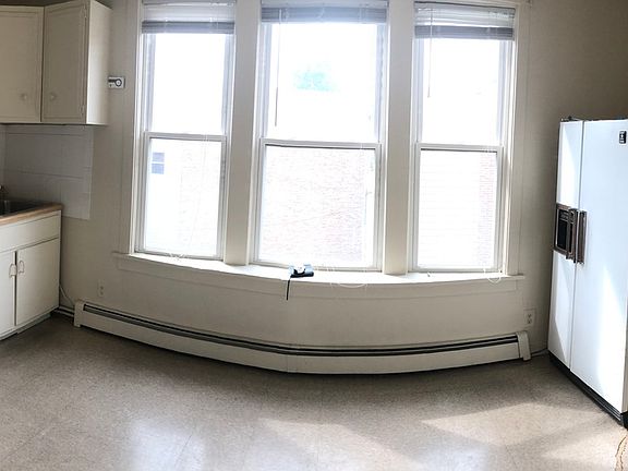 5th image of 3429 S Union Ave