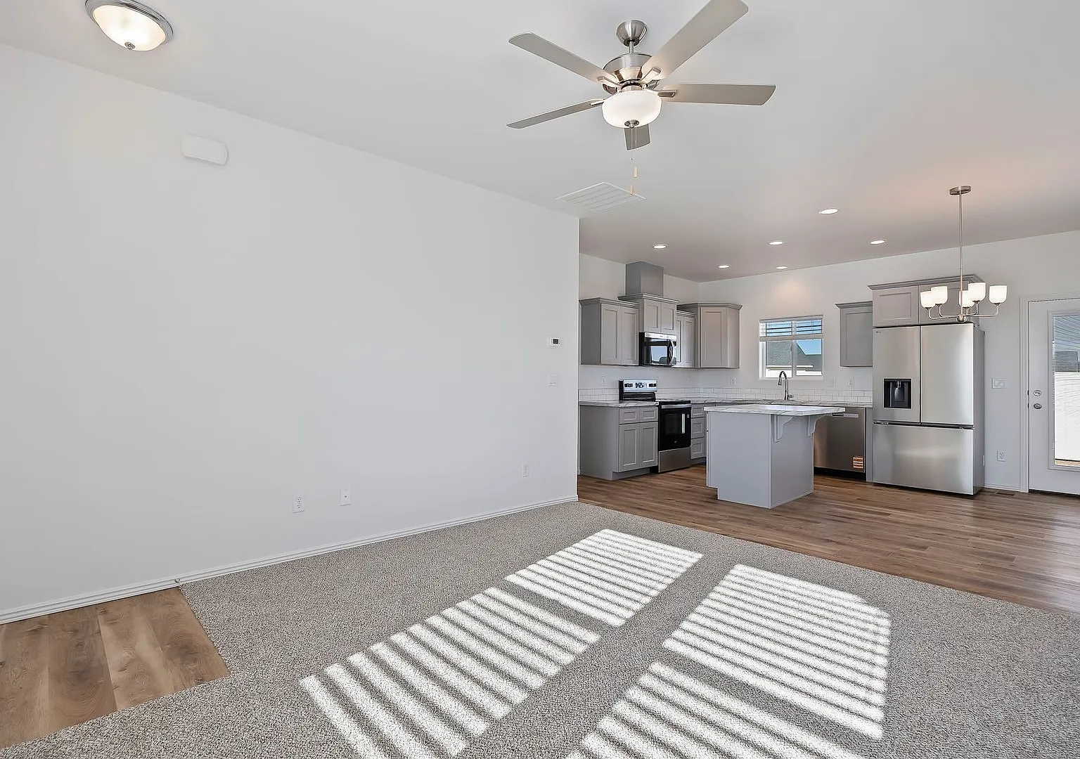 2099 Lowline | 3 Bed 2 Barth | Available Now — Photo 2