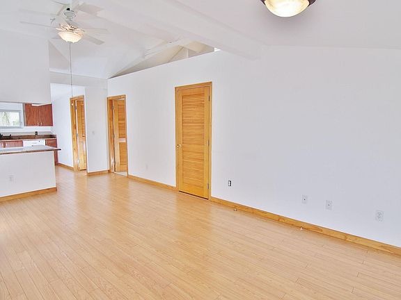 4th image of 410 N K St