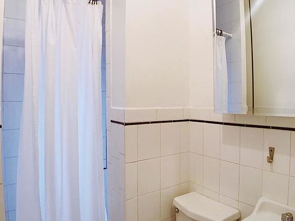4th image of 31 Bedford St APT 23