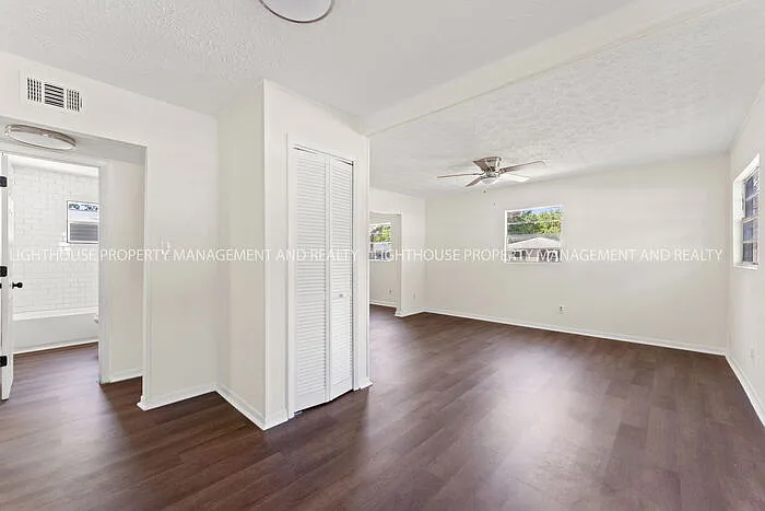 94 Lewis St — Photo 5