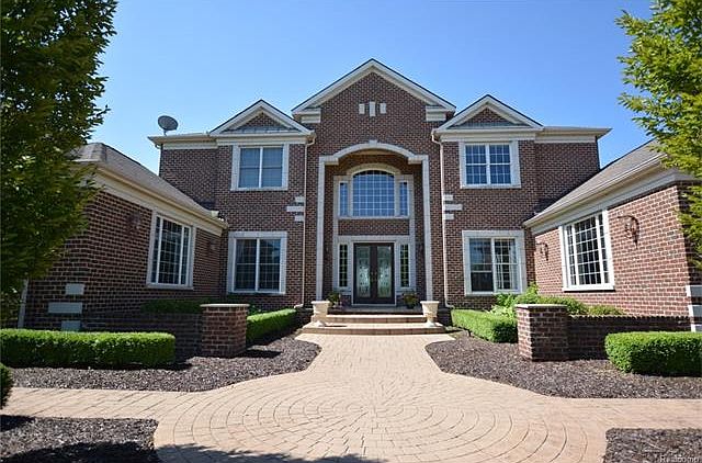 1st image of 25879 Shoreline Dr