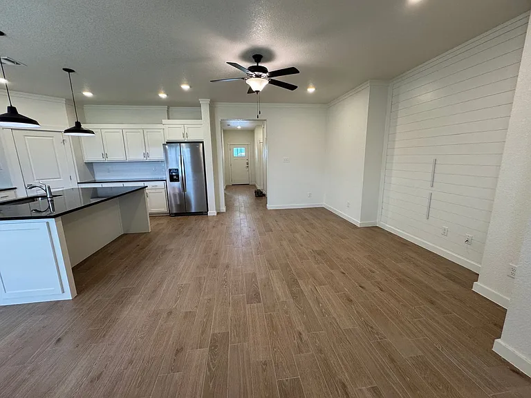 1410 Cedar River Ln — Photo 6