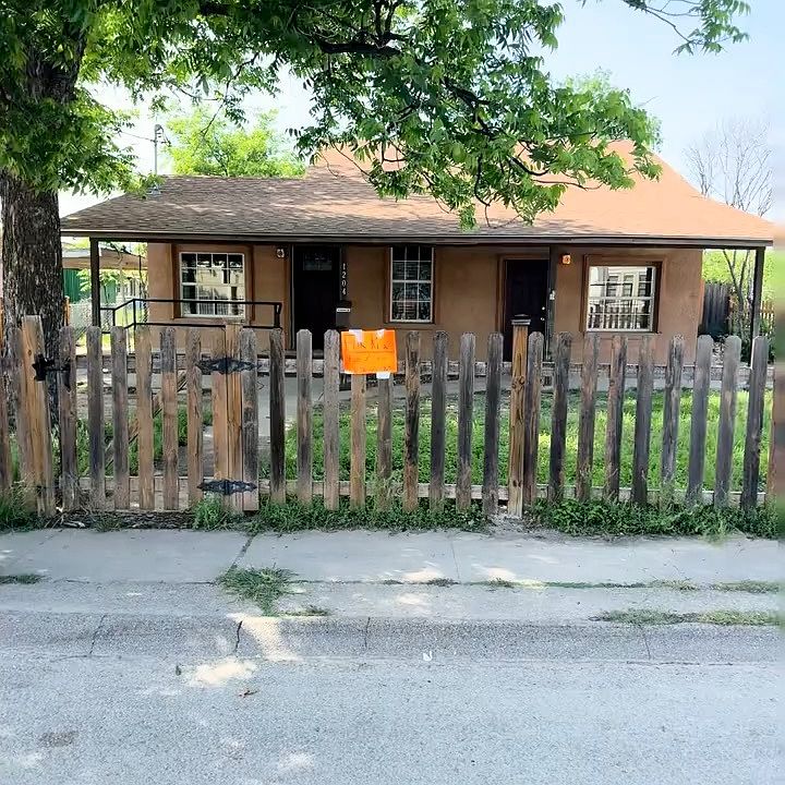 1st image of 1204 W Garza St