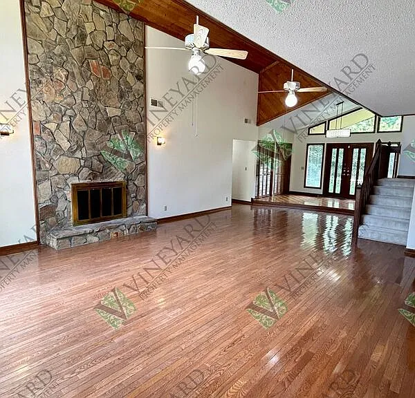 115 Nesbit Ferry Pl — Photo 6