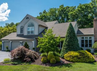 15 Tamarack Dr, Denver, PA 17517