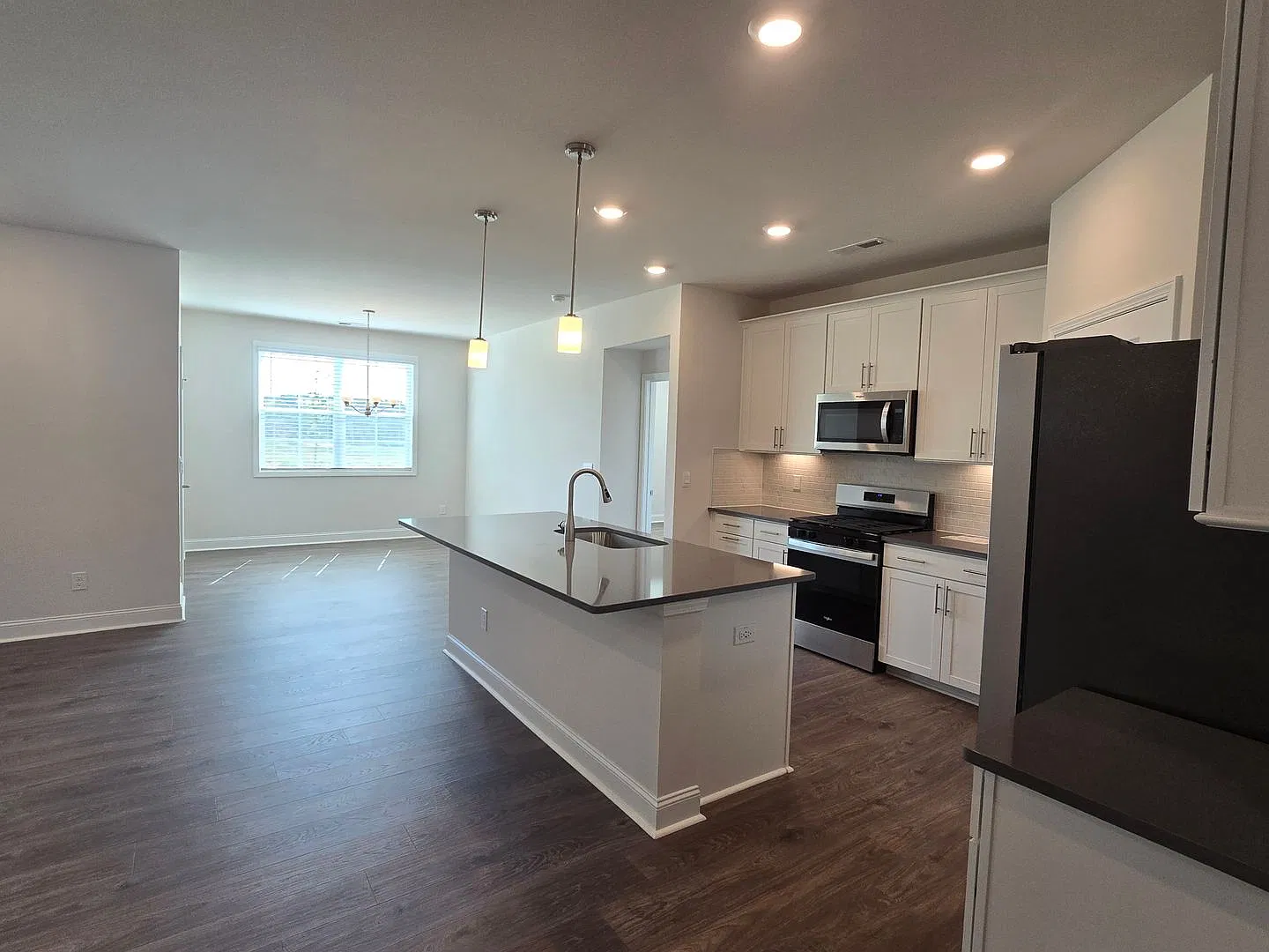 304 Sefton Drive — Photo 3