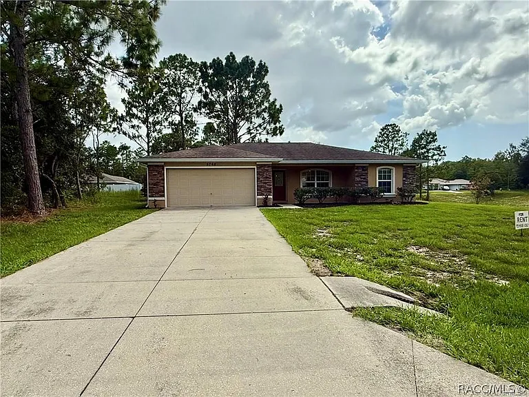 5768 N Summerfield Point — Photo 1