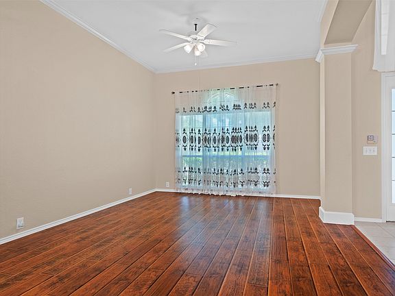5th image of 716 Coal Creek Dr