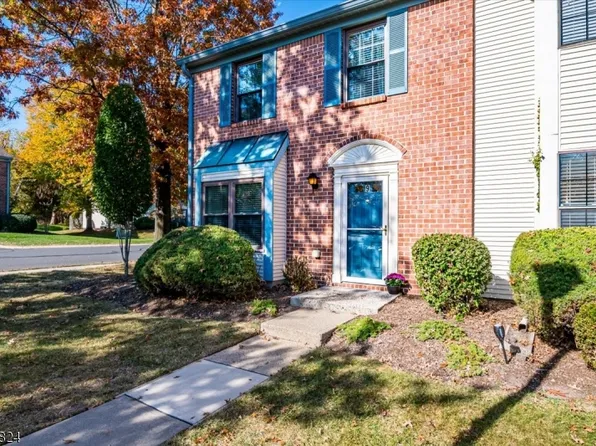 9 Kirby Ln, Franklin Twp., NJ 08823