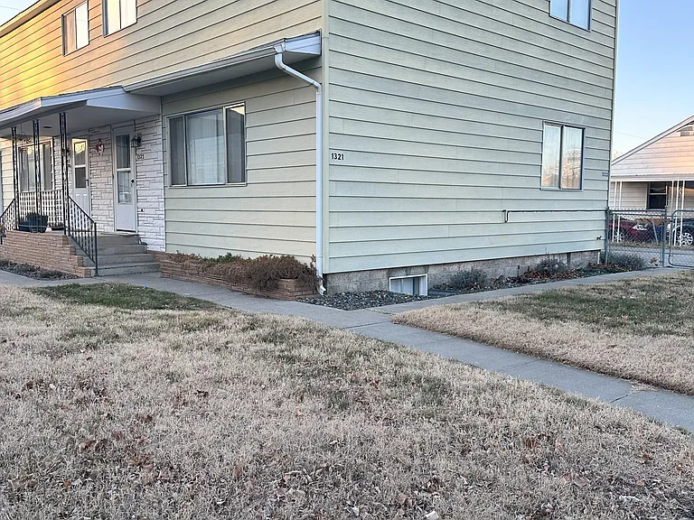 1321 & 1323 McPherson Ave — Photo 15