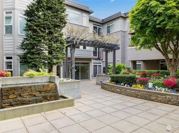 102 State Street S #208W, Kirkland, WA 98033
