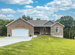 19 Ridgeway Trl, Linn, MO 65051