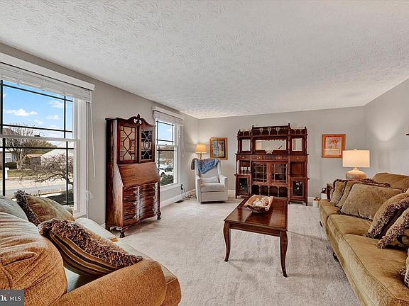 4th image of 3827 Proctor Ln