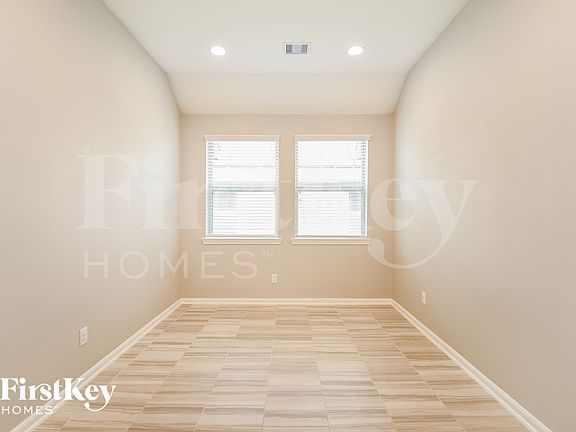 4th image of 259 Rolling Creek Ln