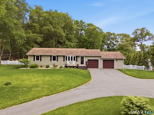 5 Beechcrest Drive, East Hampton, CT 06424