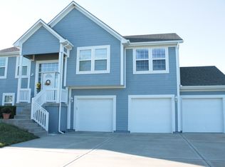 20554 W 199th Ter, Spring Hill, KS 66083