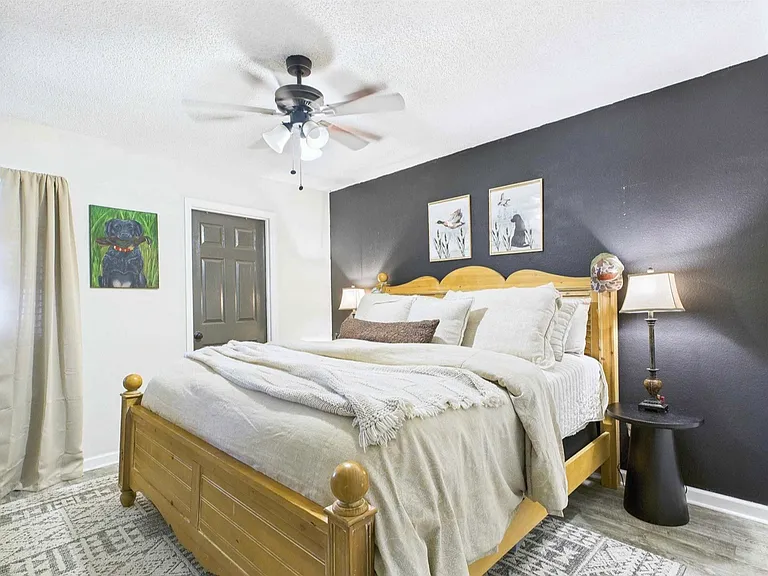 3978 Breezee Ct — Photo 14