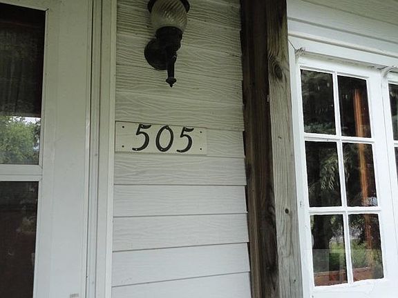 2nd image of 505 Lyman