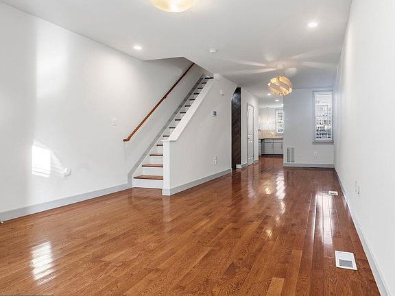 2nd image of 1232 N Gay St