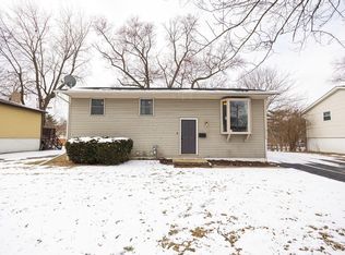 1881 Woodcrest Rd, Columbus, OH 43232