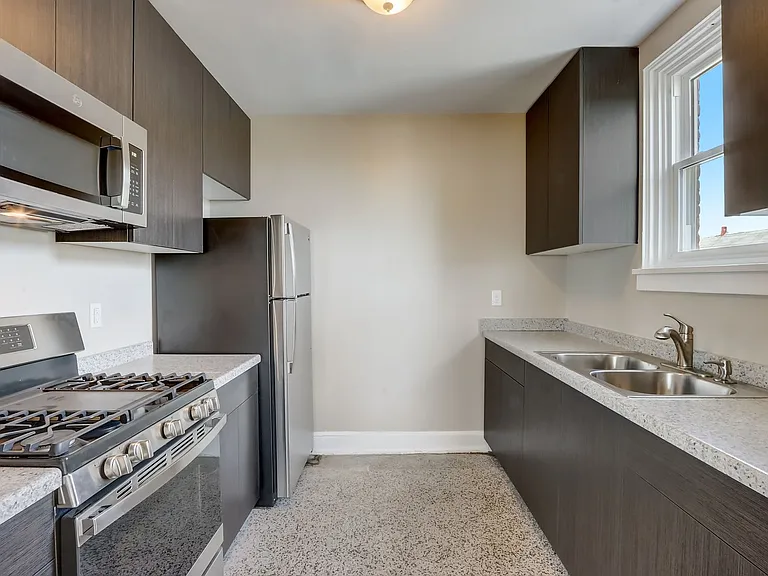 3124 W National Ave — Photo 22