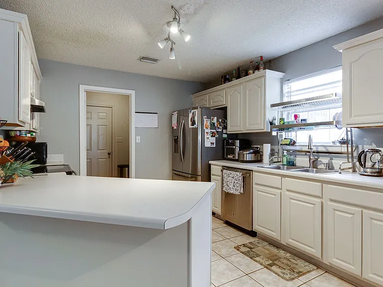 1928 Jo Tam Ln — Photo 8