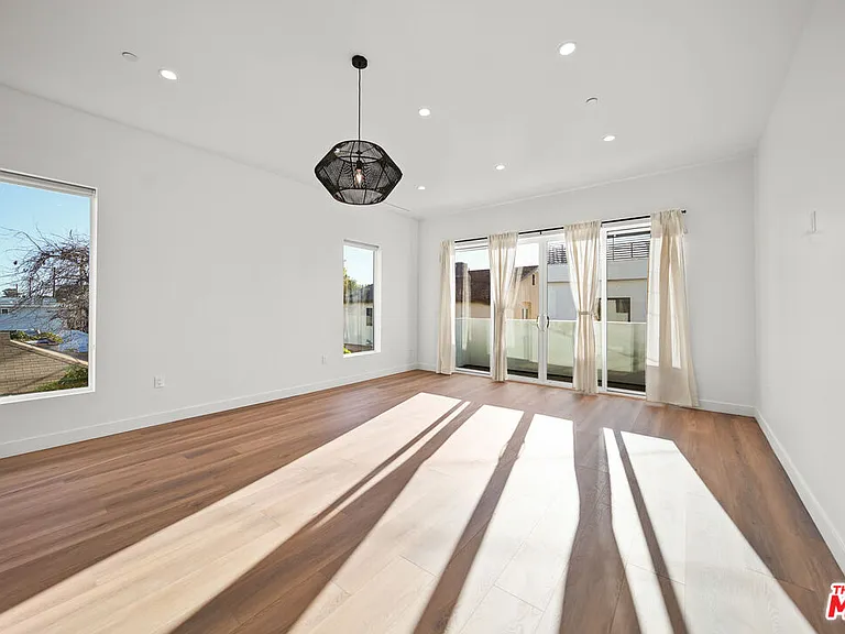 1907 S Corning St #1 — Photo 8