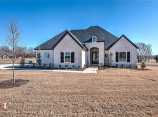 208 S Gleneagle Dr, CAVE SPRINGS, AR 72718