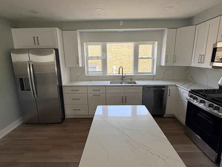 2724 W Summerdale Ave #2 — Photo 11