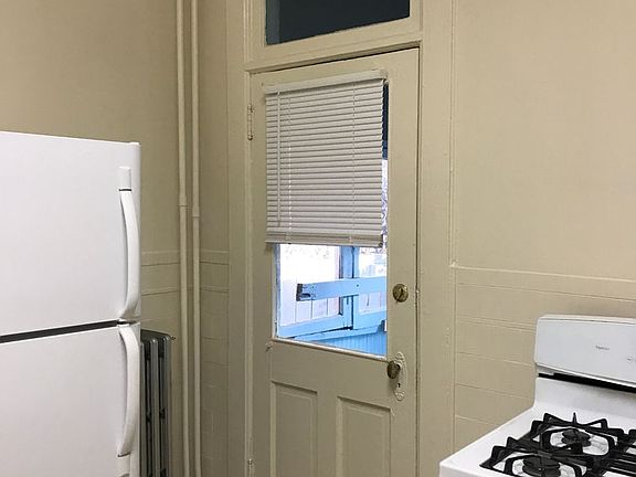4th image of 1310 Race St APT 1