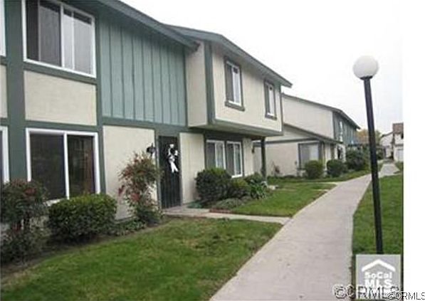 1st image of 250 Carriage Dr APT E