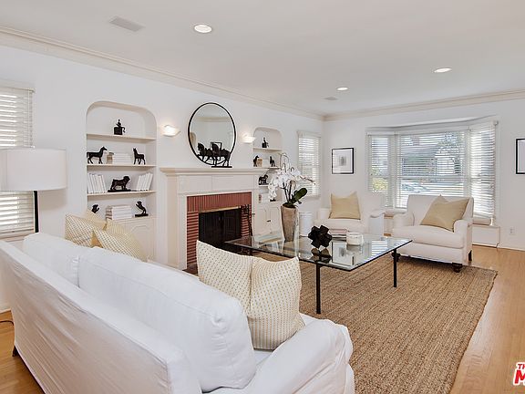 4th image of 2251 Parnell Ave
