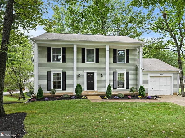 718 Upham Pl NW, Vienna, VA 22180