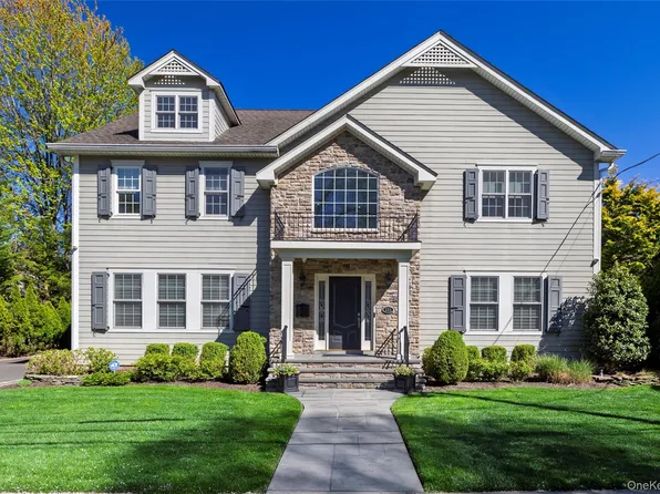 121 Harvard Avenue, Rockville Centre, NY 11570