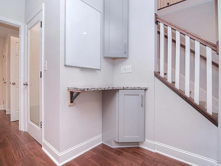 301 W Kingston Ave — Photo 22