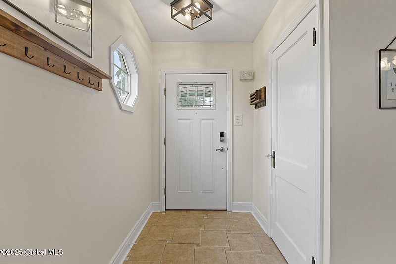 5th image of 3233 Harold Street
