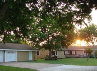 1112 E 2nd St, Sweeny, TX 77480