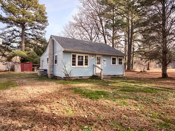 40 Lilac Ln, Hudgins, VA 23076