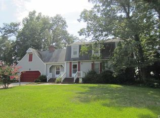 2008 Martins Point Rd, Kitty Hawk, NC 27949