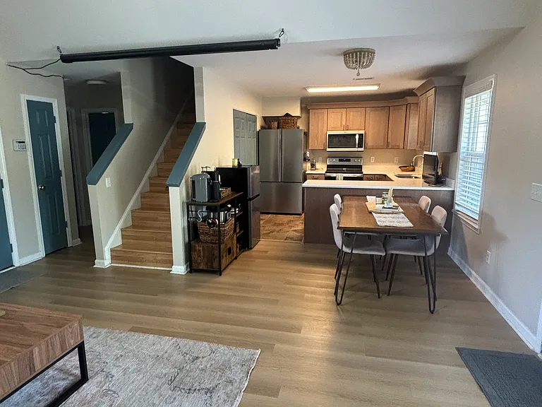 418 Saint Rosea Dr — Photo 8
