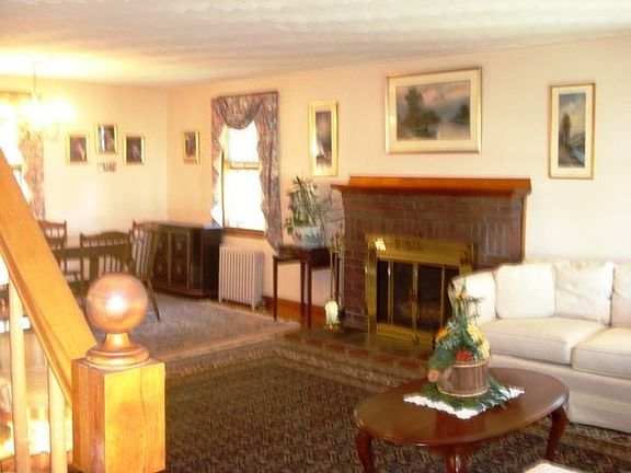 Large, fireplaced Living Room!