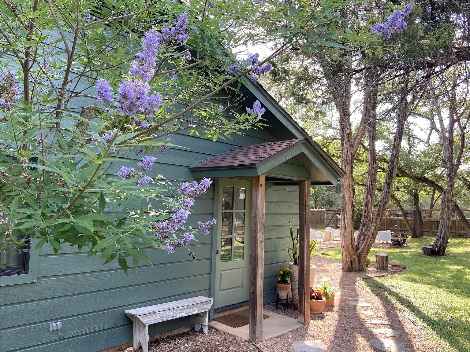 2 bed, 1.0 bath, 974 sqft, $2,700 — Photo 4